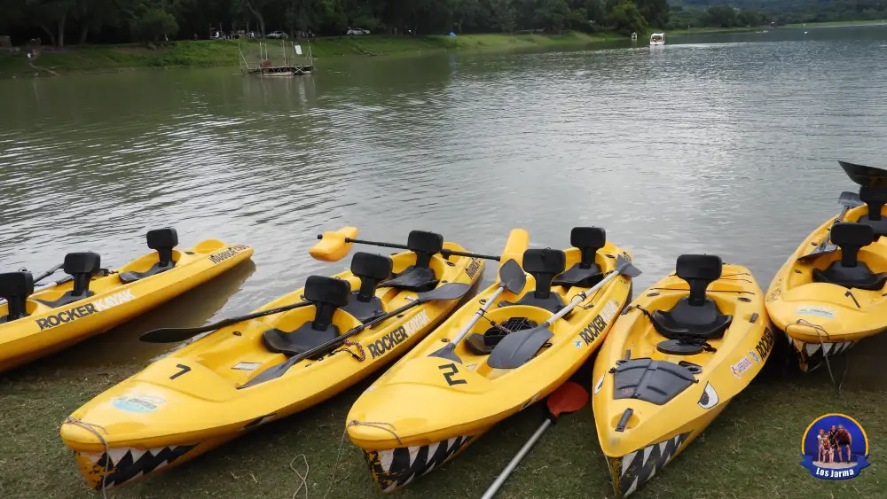 Kayaks en el Dique La Cienaga